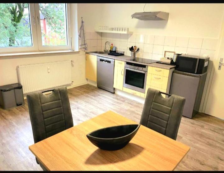 City Apartment Duisburg 2#Netflix &Wlan &Kingsize Bett & Kaffee Maschine & Central & 500M Innenhafen & 2 Min U Bahn Esterno foto