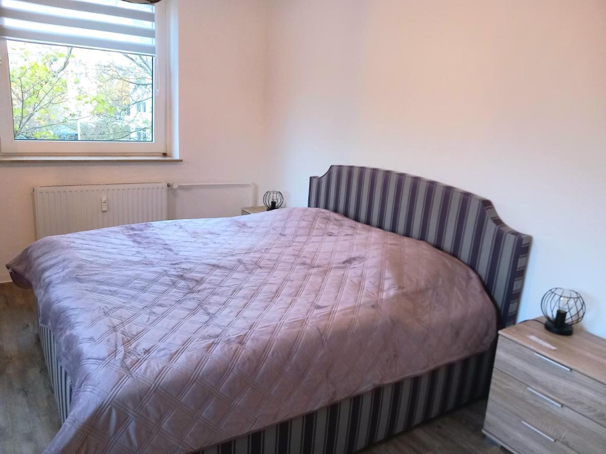 City Apartment Duisburg 2#Netflix &Wlan &Kingsize Bett & Kaffee Maschine & Central & 500M Innenhafen & 2 Min U Bahn Esterno foto